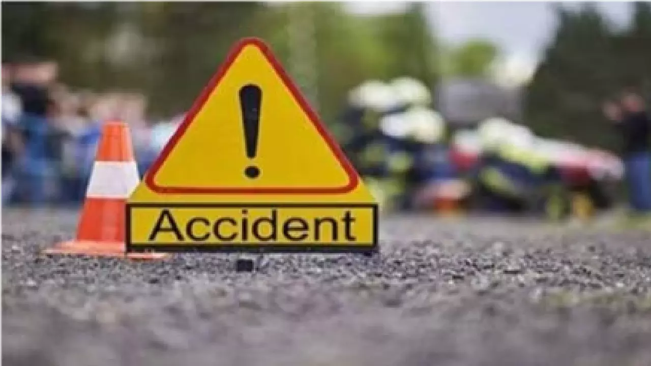 Sambhal Road Accident
