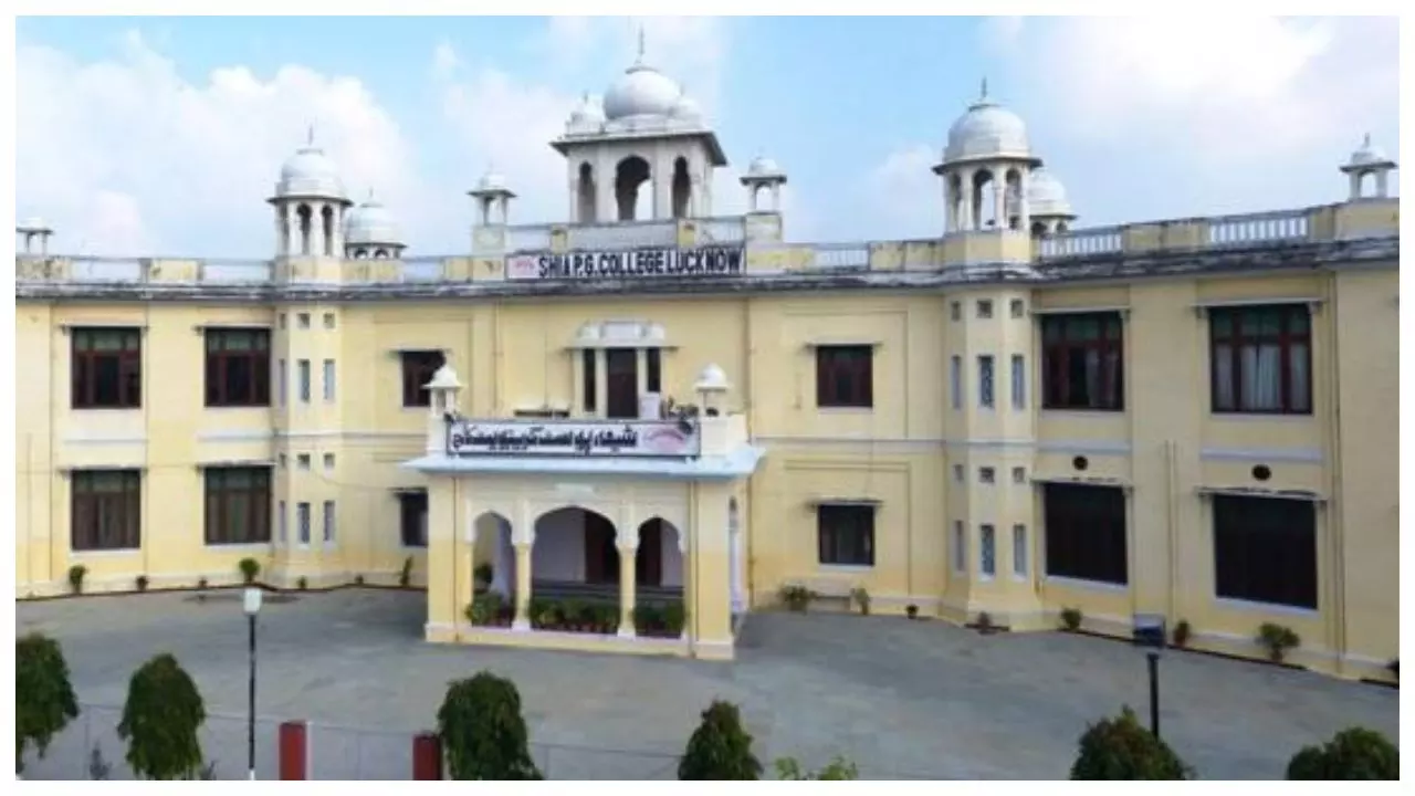 Lucknow News: शिया कॉलेज में दाखिले शुरु, यूजी-पीजी पाठ्यक्रमों में प्रवेश के लिए ऐसे करें आवेदन