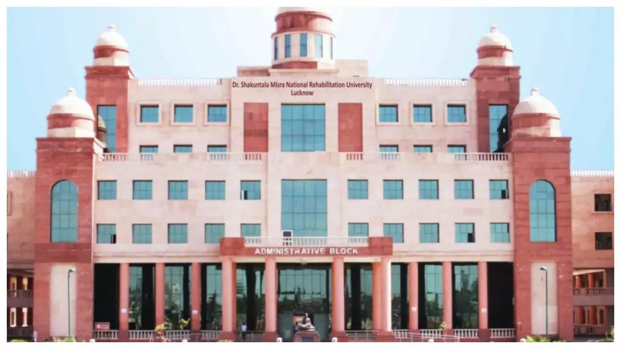 Lucknow News: पुनर्वास विवि में बायोमेट्रिक मशीन से होगी अटेंडेंस, कुलसचिव ने जारी किए आदेश