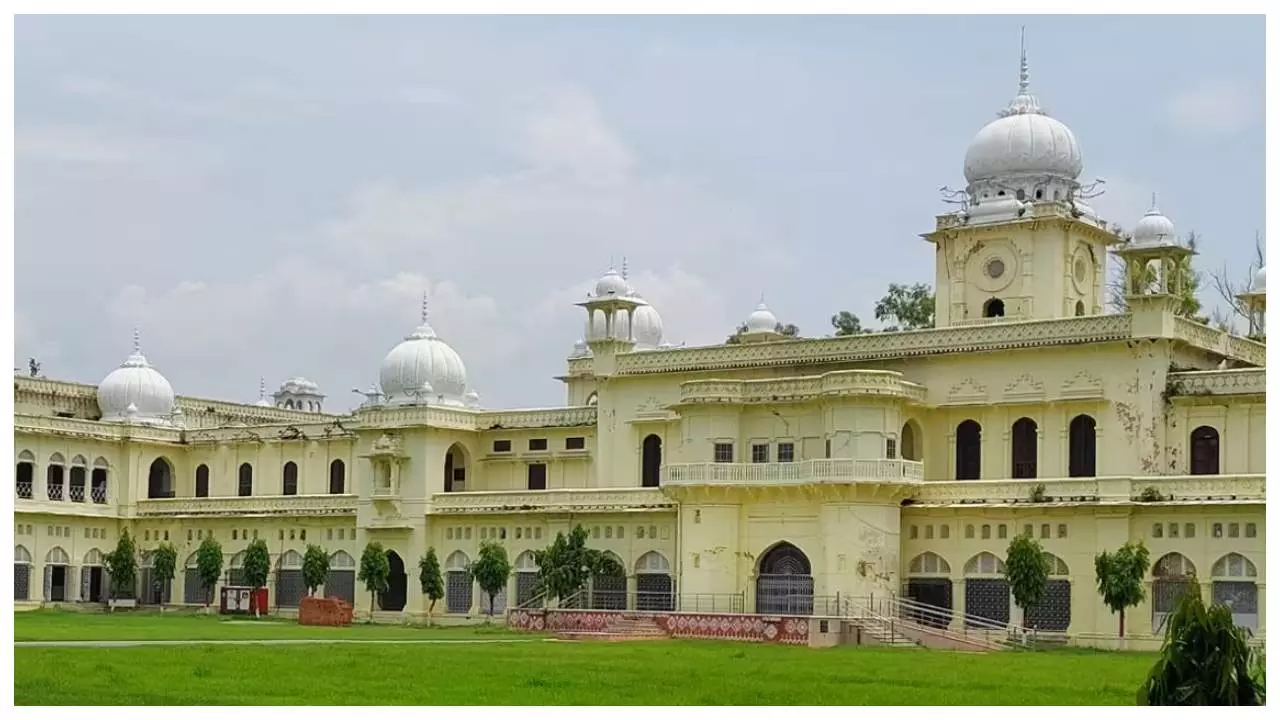 Lucknow University: सम सेमेस्टर परीक्षा कल से शुरु, पहली बार तीन पालियों में होगी परीक्षा