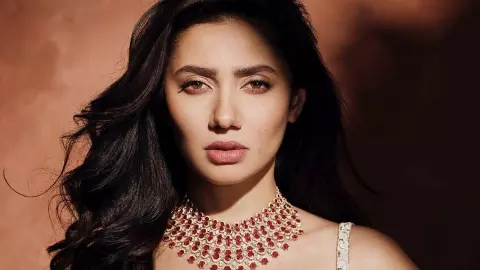 Pakistani Actress Mahira Khan Net Worth