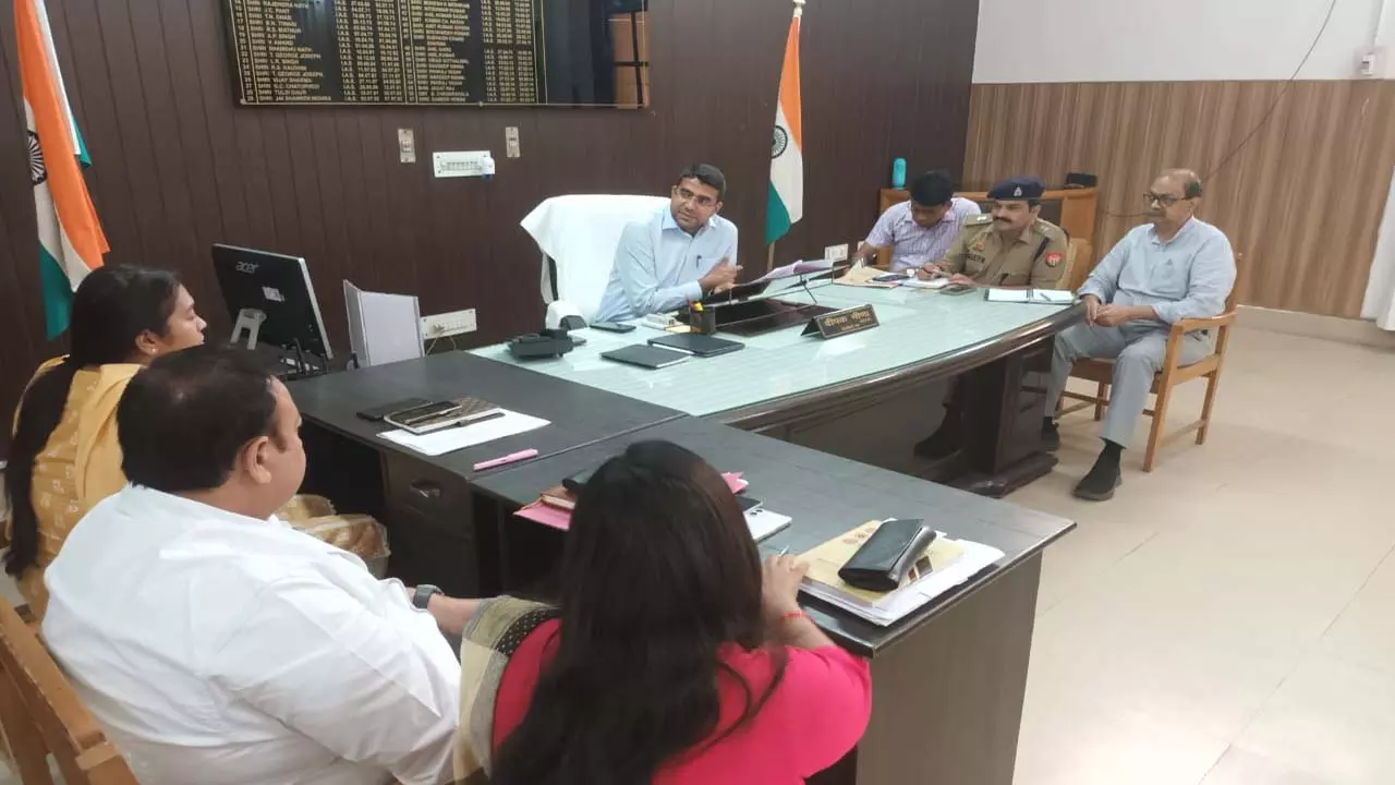 Martyrs Day will be celebrated on May 10, District Magistrate held a meeting