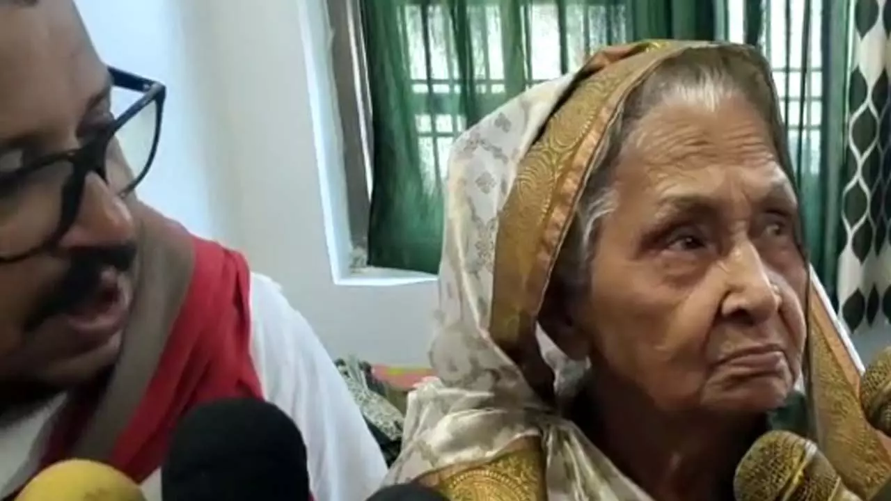 I am still alive: Sanatan Pandeys mother said- I am not sad about naming her son Sanatan