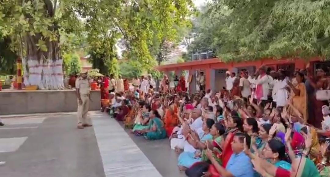 CM Yogi News : यूपी ही नहीं CM योगी की देश में है गजब की लोकप्रियता ... 1 1723392 whatsappimage2024 05 09at102104pm1