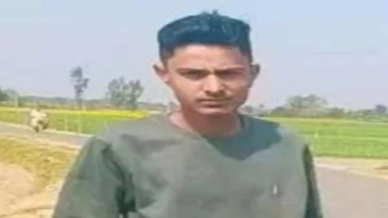 Former Pradhan and his brother opened fire in protest against wheat harvesting, youth died