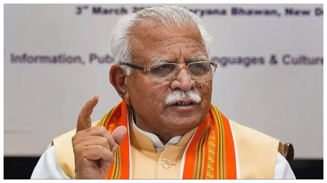 Haryana: सियासी उठापटक के बीच पूर्व CM खट्टर का दावा, फ्लोर टेस्ट के लिए विशेष सत्र बुला सकती है सरकार