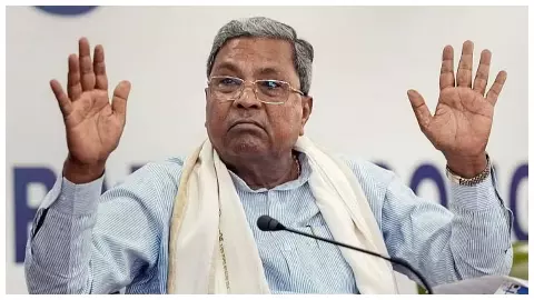 Prajwal Revanna case: सिद्धारमैया सरकार का CBI जांच से इनकार, SIT पर जताया भरोसा Prajwal Revanna case: सिद्धारमैया सरकार का CBI जांच से इनकार, SIT पर जताया भरोसा
