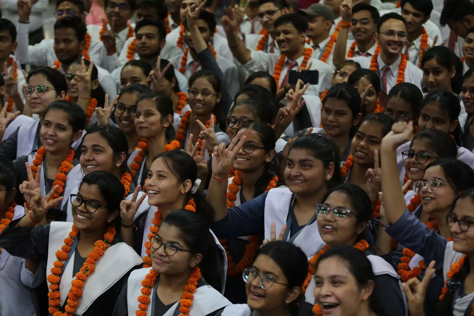 CBSE Board 12th Result 2024 Declared : CBSE ने जारी किये 12वीं के नतीजे, इतने छात्रों को मिली सफलता 3 1725717 whatsappimage2024 05 13at21720pm
