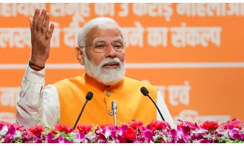 भदोही में TMC पर बरसे PM मोदी, बोले- “इनके विधायक कहते हैं कि हिंदुओं को गंगा में डूबा देंगे”