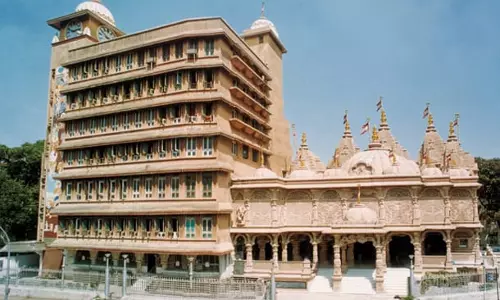 Swami Narayan Mandir In Mumbai Dadar