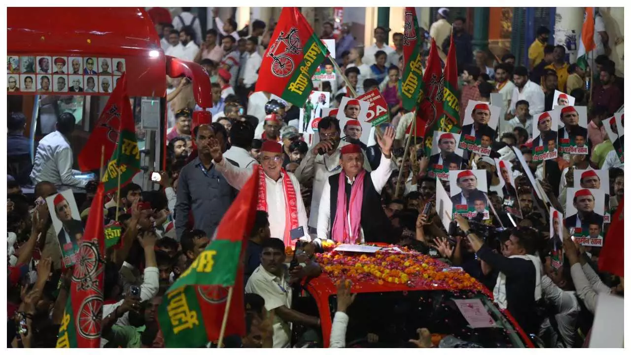 Akhilesh Yadav, road show