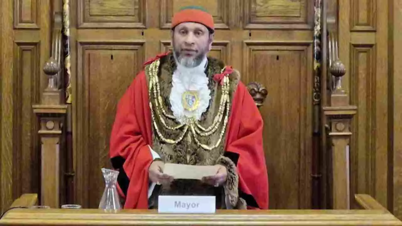 Bangladeshi Mohammad Asaduzzaman UK Mayor