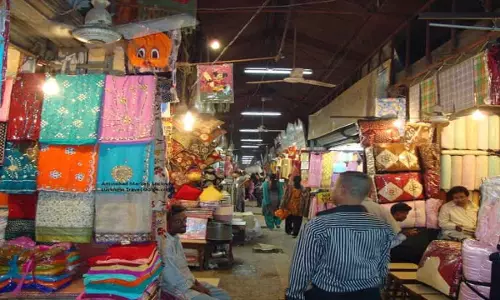Lucknow Kapoorthala Market