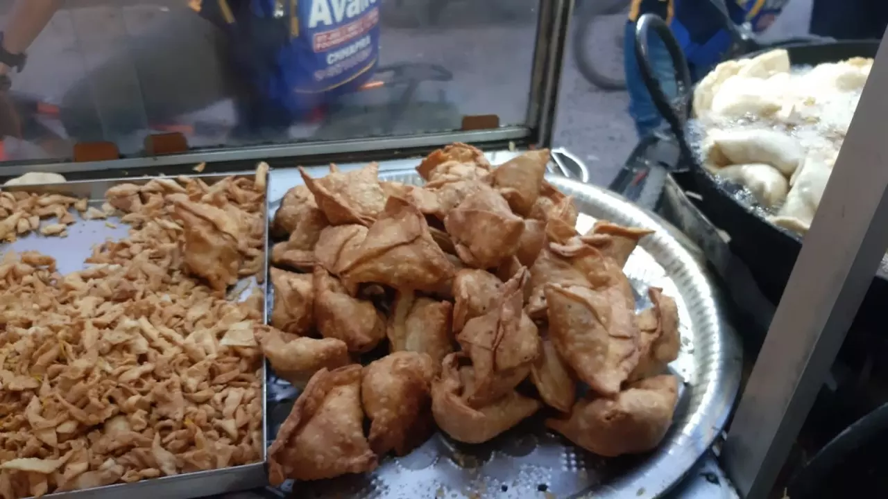 Chappra Famous Pehalwan Samosa