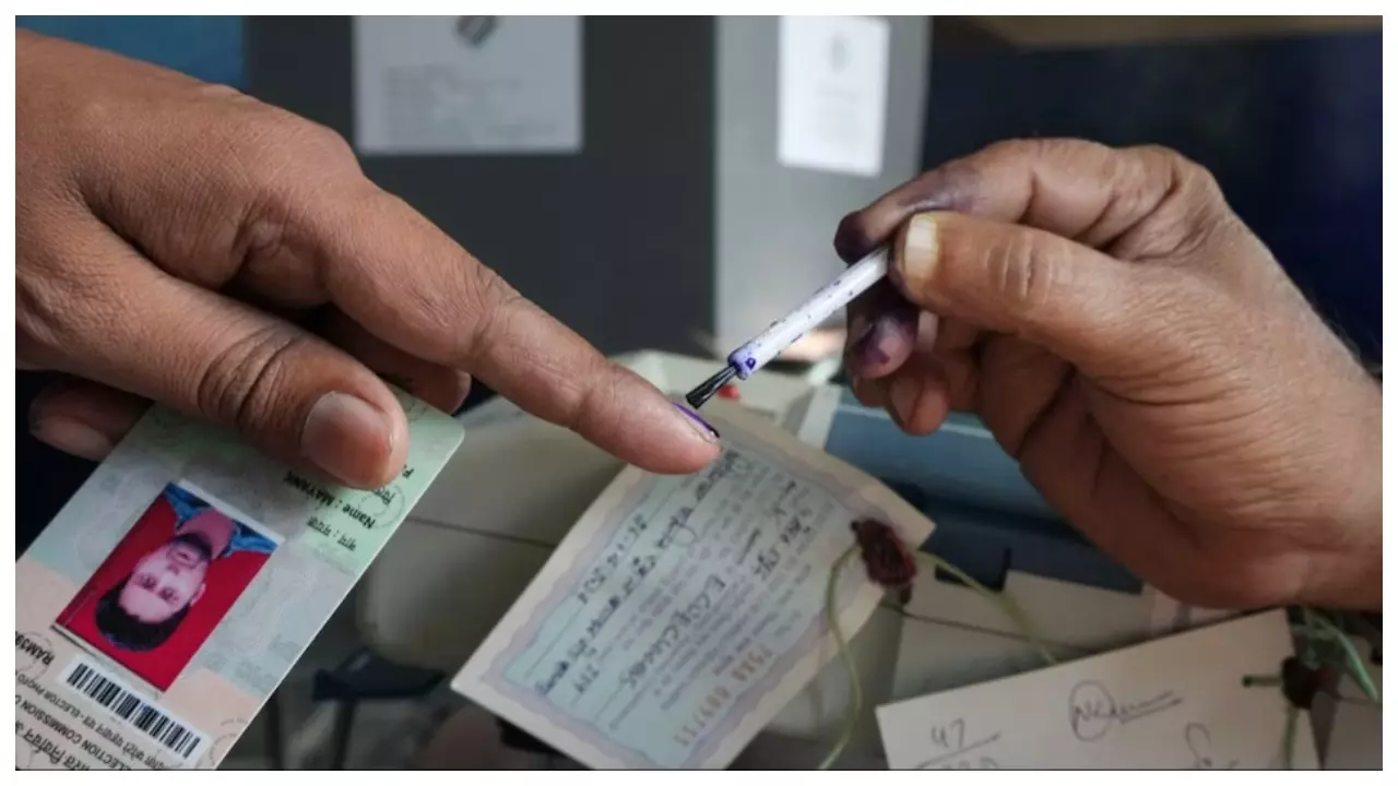 Lok Sabha Election 2024 Voting: 5वें चरण में 8 राज्यों की 49 सीटों पर मतदान खत्म, कुल 57.35% वोटिंग, पश्चिम बंगाल सबसे आगे