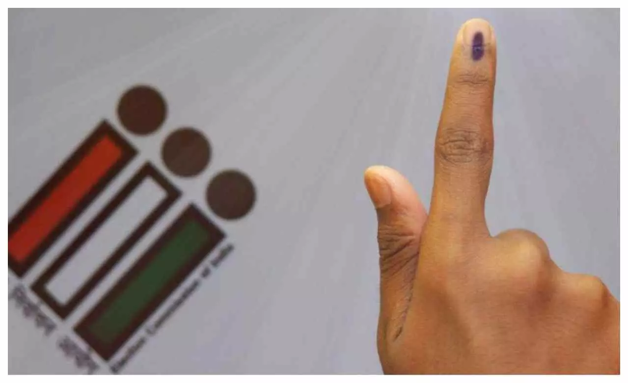 Loksabha Elections 2024: लोकतंत्र के महापर्व में शिक्षकों ने निभाई जिम्मेदारी, बोले-युवा पीढ़ी को करना प्रेरित