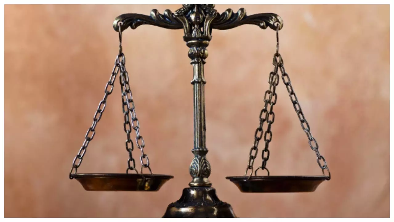 Supreme Court : सुप्रीम कोर्ट की अहम टिप्पणी, कहा-सजा देना महज लॉटरी न हो, इसके लिए स्पष्ट नीति जरूरी 2 1731451 befunky collage6