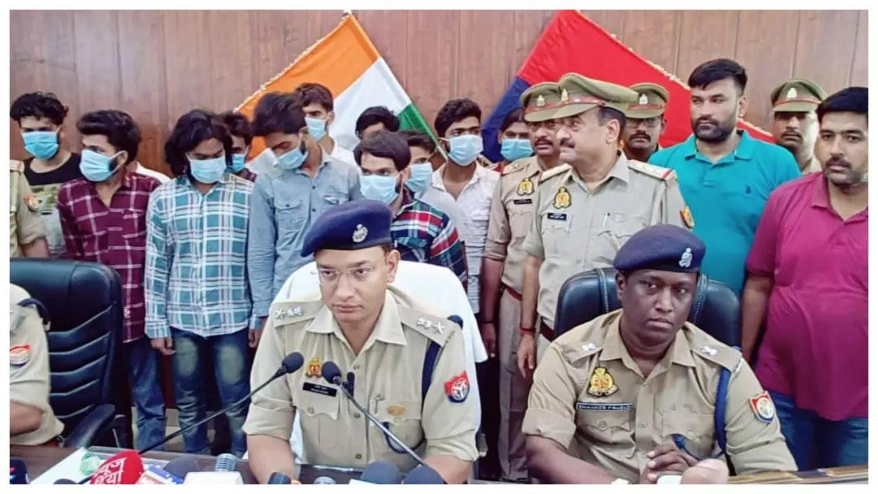 Bulandshahr News : सिद्धू मूसे वाला हत्याकांड में हथियार सप्लाई करने वाले गिरोह का भंडाफोड़, 12 गिरफ्तार