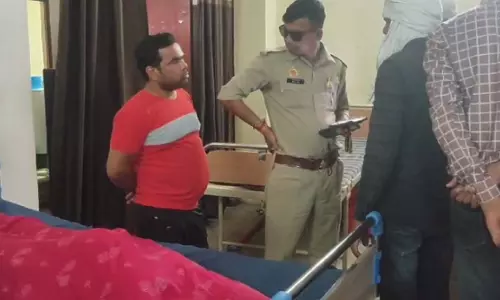 Woman dies after delivery, angry family members accuse doctor of negligence