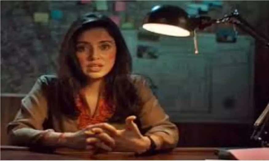 Savi: A Bloody Housewife Movie Story In Hindi