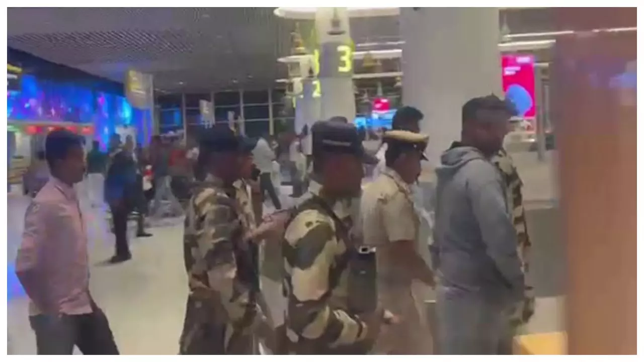 Prajwal Revanna Case: 35 दिन बाद भारत लौटते ही एयरपोर्ट पर प्रज्वल रेवन्ना गिरफ्तार, SIT आज कोर्ट में करेगी पेश