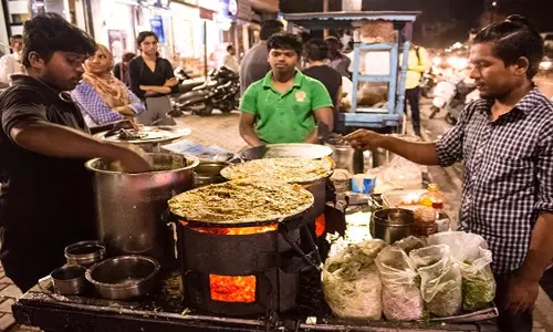 Famous Street Food In Pune