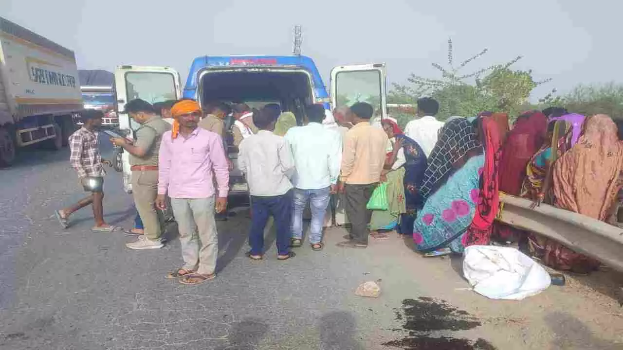 accident on Kanpur Jhansi Highway