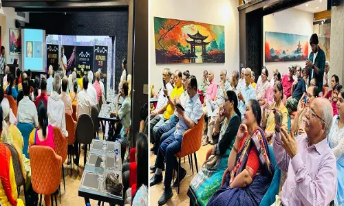 In the health talk session of Motivators Club, the elderly discussed with the doctor
