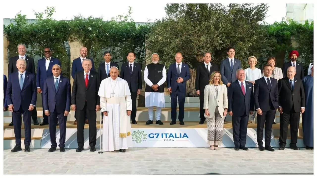 G-7 बैठक : फोकस में मोदी, सोशल मीडिया पर खूब मना जश्न