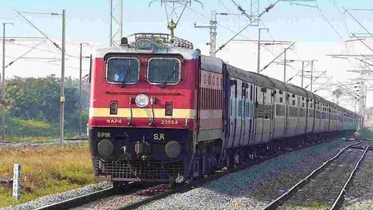 Young man committed suicide by jumping in front of train