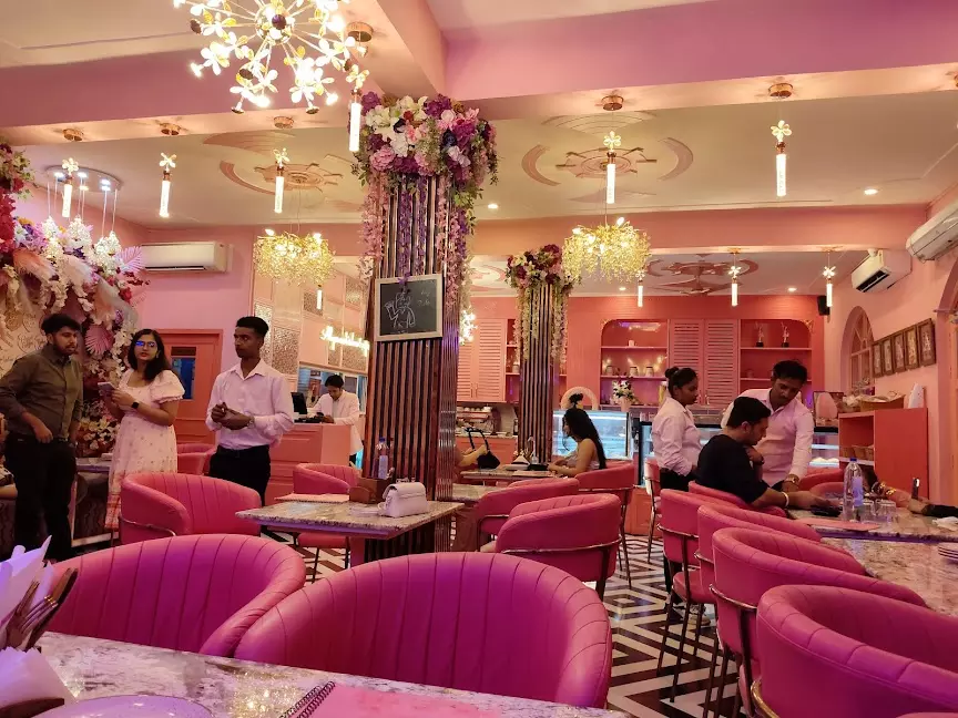 Famous Romantic Cafe in Delhi
