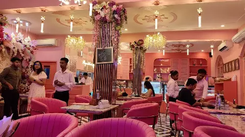 Famous Romantic Cafe in Delhi