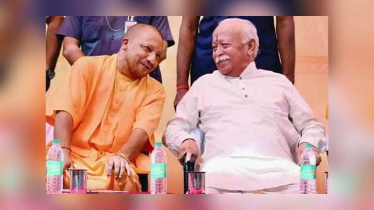 Sangh chief Mohan Bhagwat and CM Yogi stayed at a distance of 12 kilometers for two days, neither met nor talked