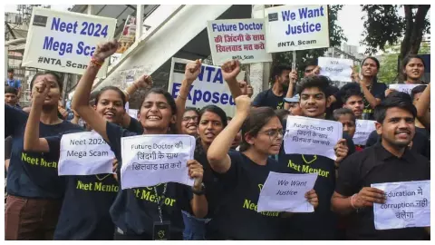 एक रात पहले आ गया था प्रश्न पत्र’, NEET पेपर लीक मामले में आरोपी छात्र का बड़ा खुलासा