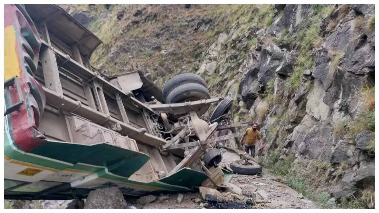 Himachal Road Accident