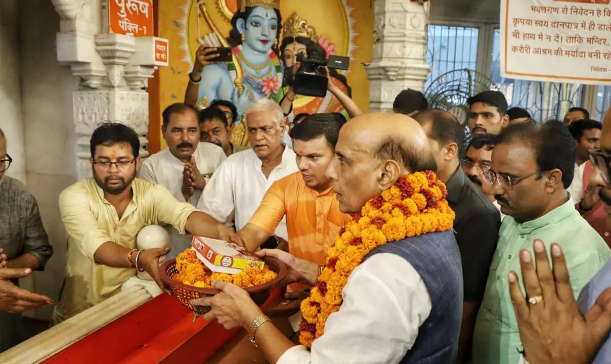 Rajnath Singh visited and worshipped at Hanuman Setu Temple, took blessings