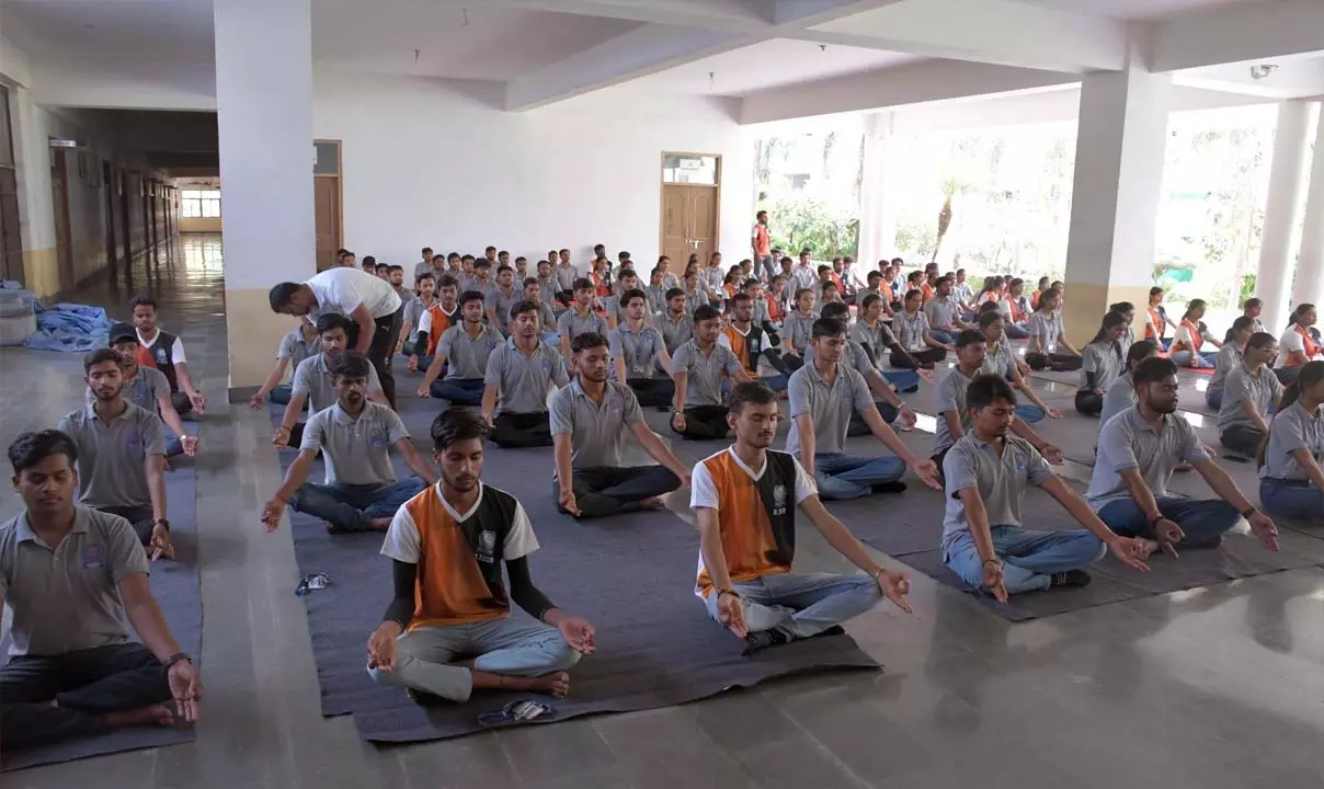 Educational and social service organizations practiced yoga on Yoga Day, made people aware about health