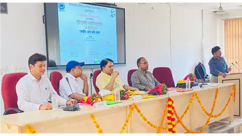 Lucknow News: BBAU में मनाई गई कबीर जयंती, वक्ता बोले- मानव जाति के लिए कबीर आदर्श
