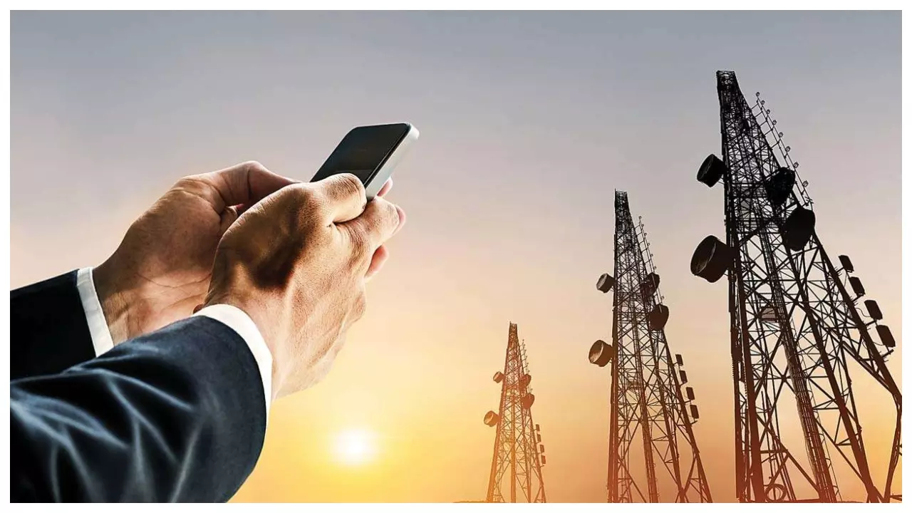 Telecom Act: दूरसंचार विधेयक आज से हो रहा लागू, SIM कार्ड को लेकर खास प्रावधान, जानिए सबकुछ