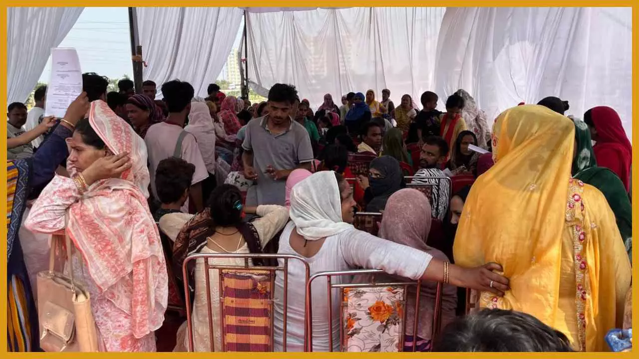Lucknow News: अकबर नगर के विस्थापितों के लिए बसन्तकुंज योजना में लगा दो दिवसीय शिविर