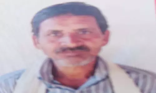 Middle-aged man dies due to lightning
