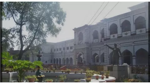 Lucknow News: рдбреАрдПрд╡реА рдХреЙрд▓реЗрдЬ рдореЗрдВ 31 рдЬреБрд▓рд╛рдИ рддрдХ рдЖрд╡реЗрджрди, рдХрд╛рд▓реАрдЪрд░рдг рдореЗрдВ рдкрд╣рд▓реЗ рдЖрдУ рдкрд╣рд▓реЗ рдкрд╛рдУ рд╕реЗ рдкреНрд░рд╡реЗрд╢ Lucknow News: рдбреАрдПрд╡реА рдХреЙрд▓реЗрдЬ рдореЗрдВ 31 рдЬреБрд▓рд╛рдИ рддрдХ рдЖрд╡реЗрджрди, рдХрд╛рд▓реАрдЪрд░рдг рдореЗрдВ рдкрд╣рд▓реЗ рдЖрдУ рдкрд╣рд▓реЗ рдкрд╛рдУ рд╕реЗ рдкреНрд░рд╡реЗрд╢