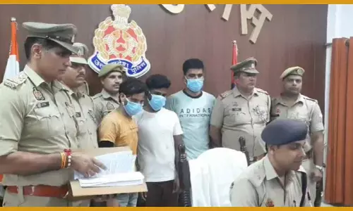 Saharanpur News : किन्नर के घर में घुसकर फायरिंग करने वाले तीन बदमाश गिरफ्तार, पूजा किन्नर ही निकला मास्टरमाइंड