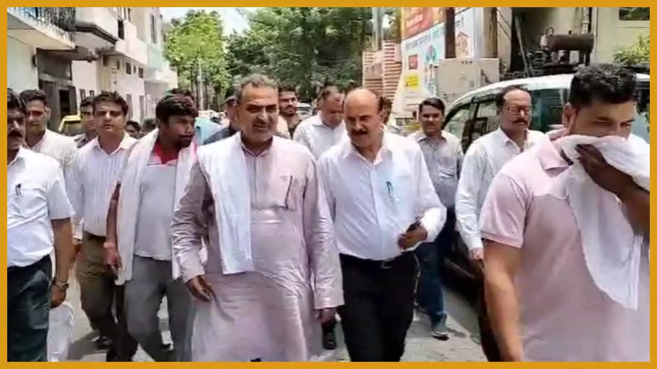 Muzaffarnagar News : मुजफ्फरनगर दंगा मामले की कोर्ट में हुई सुनवाई, संजीव बालियान सहित कई नेता हुए पेश