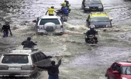 Heavy rain in mumbai