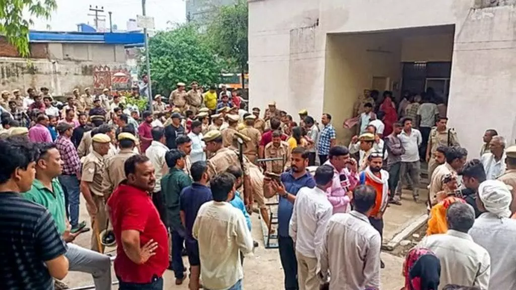 1760299 hathras stampede 2