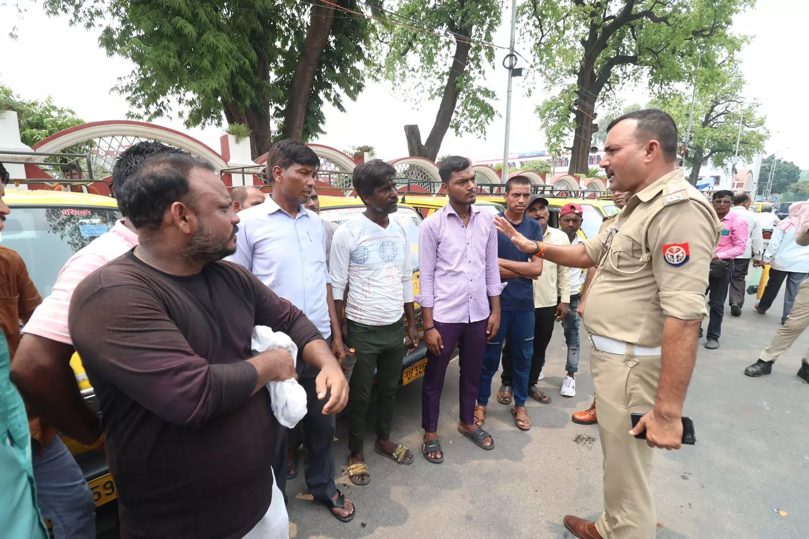 Lucknow News :18 से कम उम्र के बच्चे गाड़ी चलाते मिले तो पिता को होगी जेल, दी चेतावनी 1 1761175 whatsappimage2024 07 10at22547pm