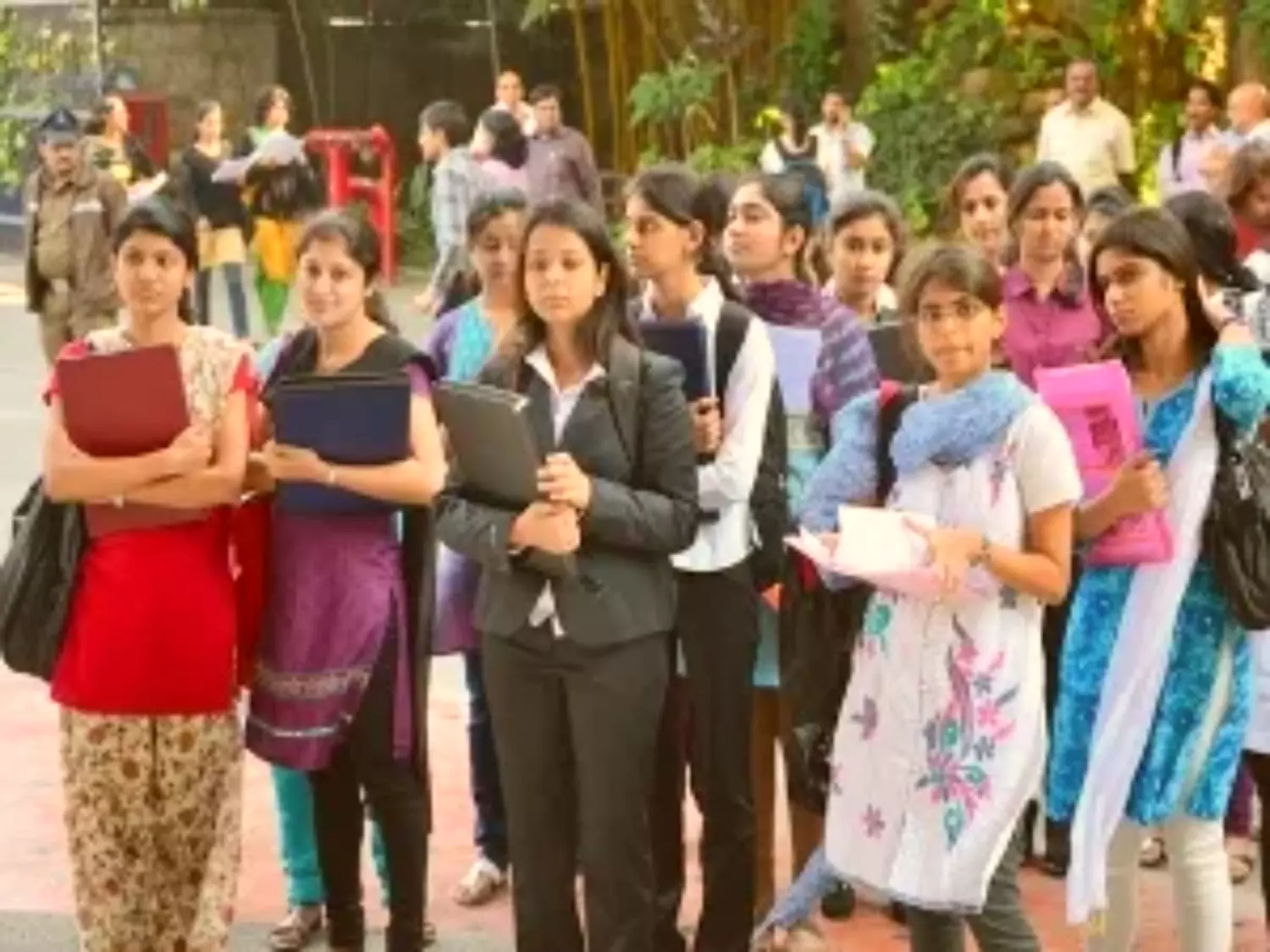 MP College Dress Code: मध्य प्रदेश सरकार कॉलेजों के लिए जल्द ही शुरू करेगी ड्रेस कोड