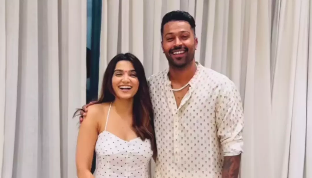 Hardik Pandya Video Viral With A Girl