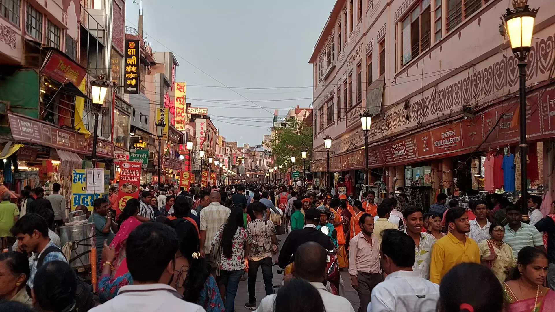 Dashashwamedh Market